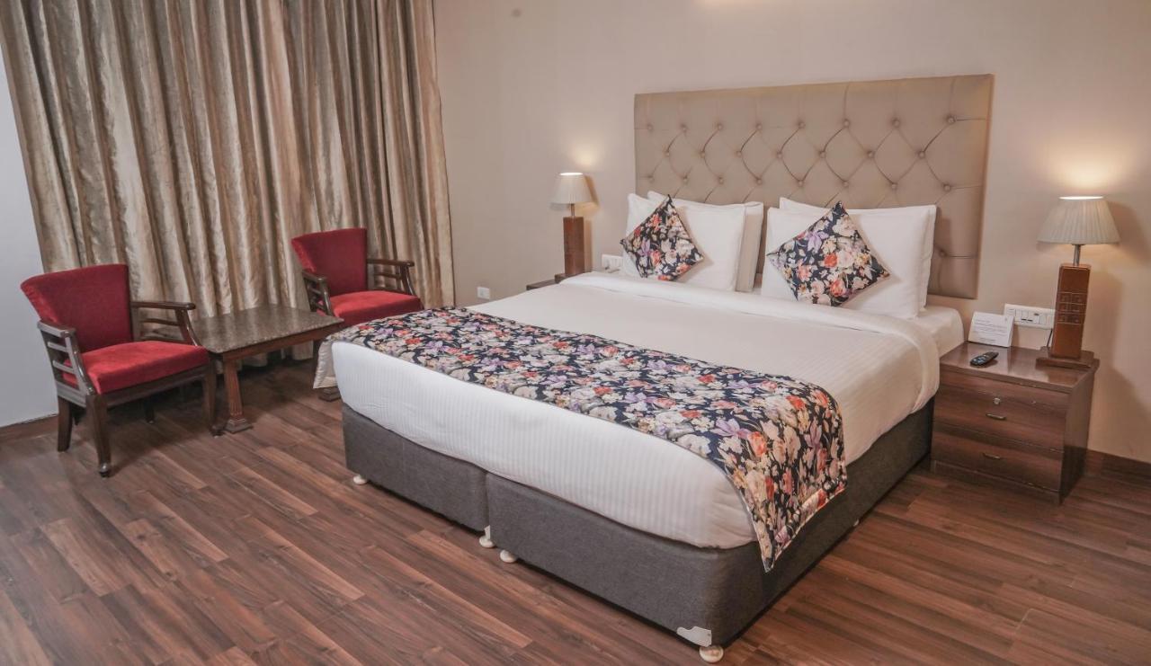 Comfort Inn Alstonia Амритсар Экстерьер фото