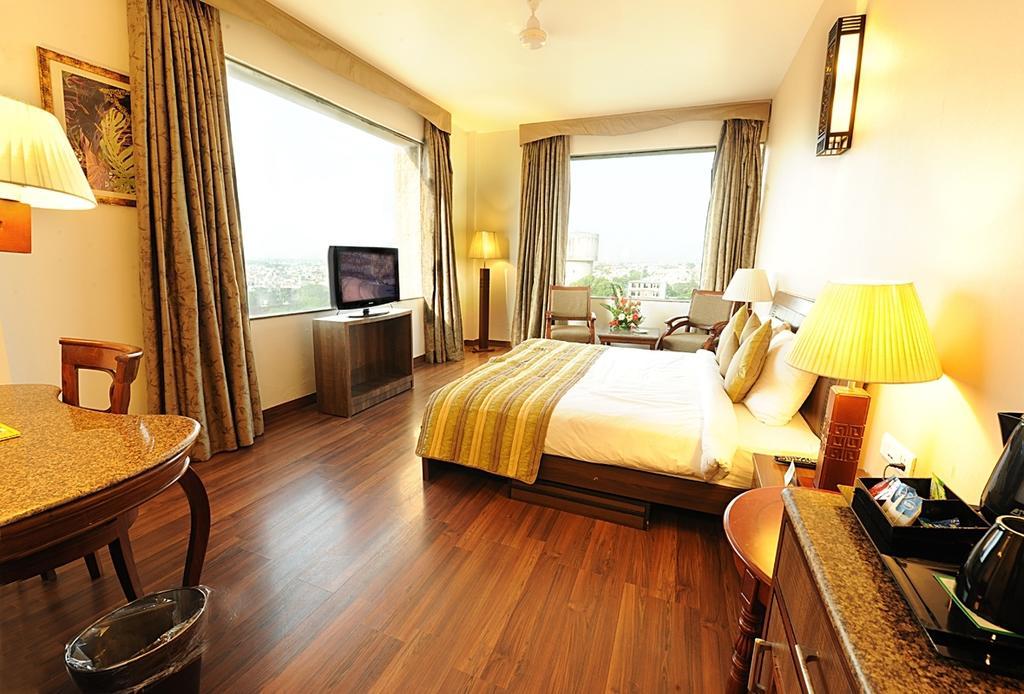 Comfort Inn Alstonia Амритсар Экстерьер фото